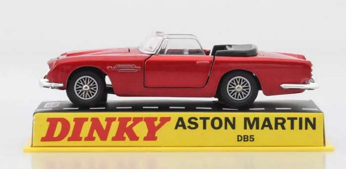 Aston Martin DB5 Vantage Convertible 1965/66 red-met 1/43 Dinky (110) NEW+boxed #6099 instant wheels