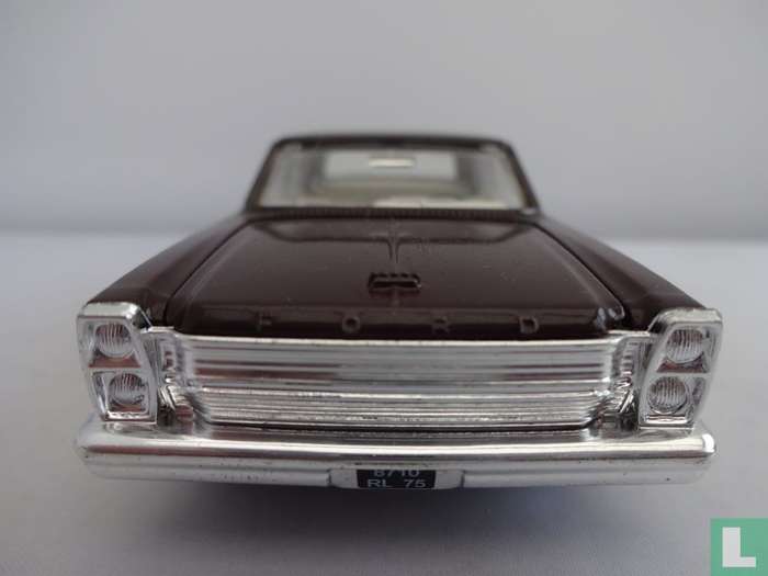 Ford Galaxie 500 1966 black 1/43 Atlas/Dinky NEW+boxed #6111 instant wheels