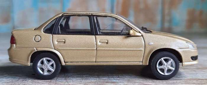 Chevrolet Classic 2011 gold 1/43 NEW+boxed IXO/Altaya #6118 instant wheels