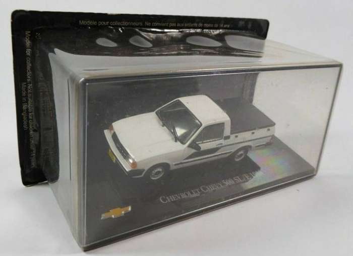 Chevrolet Chevy 500 SL/E 1988 pick-up white/black 1/43 IXO/Altaya NEW+boxed #6119 instant wheels