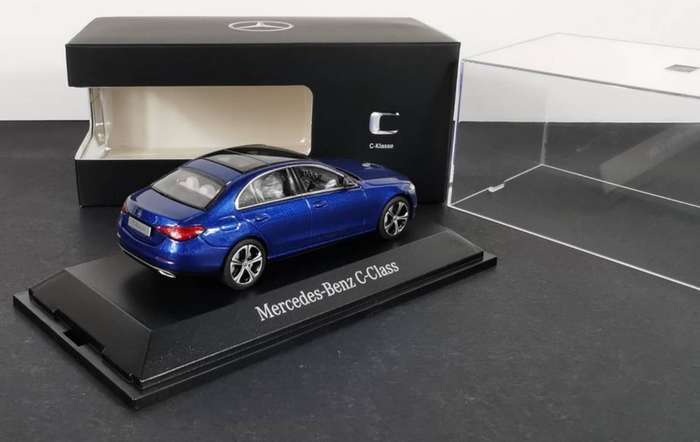 Mercedes-Benz C class (W206) 2021 Spectral Blue 1:43 Herpa NEW+boxed #6220 instant wheels