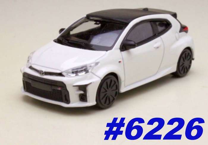 Toyota GR Yaris 2024 white 1:43 Bburago NEW+boxed #6226 instant wheels