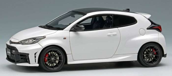 Toyota GR Yaris 2024 white 1:43 Bburago NEW+boxed #6226 instant wheels
