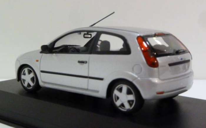 Ford Fiesta 2002 silver 1:43 Minichamps/Maxichamp NEW+boxed #6228 instant wheels