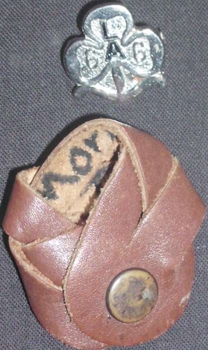 Pinbadge - Girlguides - + Toggle - Vintage