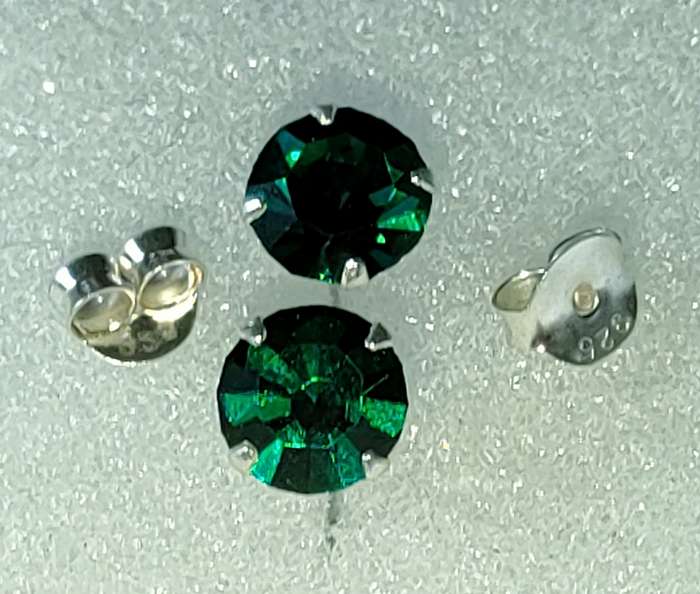Sterling Silver earrings - green Austrian crystal stone - gorgeous design -stamped 925