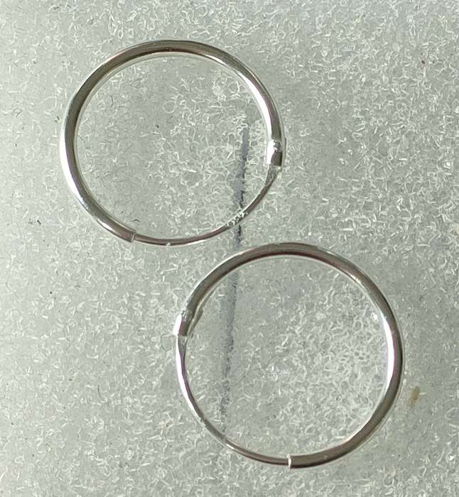 New Sterling Silver Hoop earrings: Gorgeous design. Stamped 925: