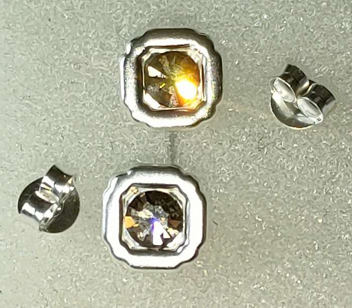 New Sterling Silver Lab grown Dark diamond earrings: Gorgeous design. Stamped 925: