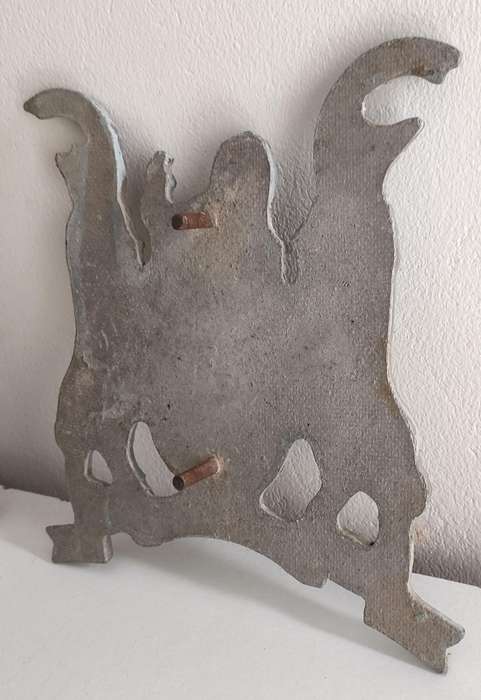 Large vintage handmade cast iron Coat of Arms - Unique quality item with wall attachments