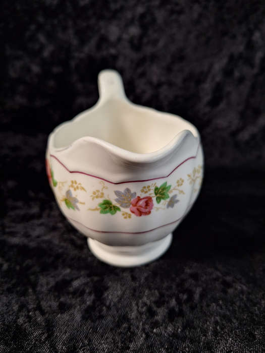 Vinatage Creampetal Grindley Milk Jug.