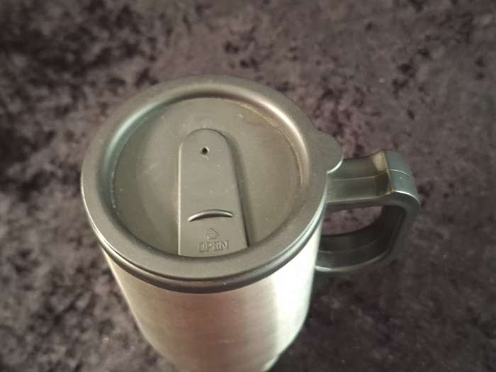 Stainless Steel Traveling Electric Heat Mug. (Keeps your Coffee Warm)