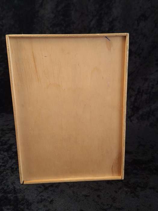Vintage African Wildlife Themed Sherry Glasses in Wooden Box.