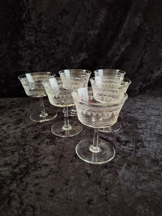 Stunning Edwardian Pall Mall - Lady Hamilton Etched Antique Champagne Glasses (Hand Made)