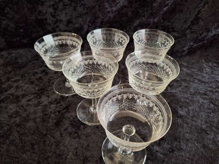 Stunning Edwardian Pall Mall - Lady Hamilton Etched Antique Champagne Glasses (Hand Made)