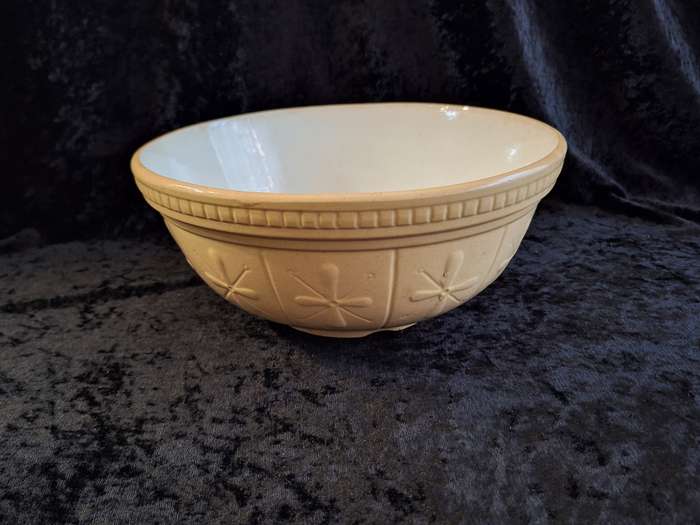 Vintage Old Stoneware Mixing Bowl.