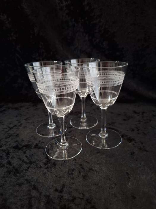 Stunning Set of 4 Crystal Edwardian Etched Antique Sherry Glasses
