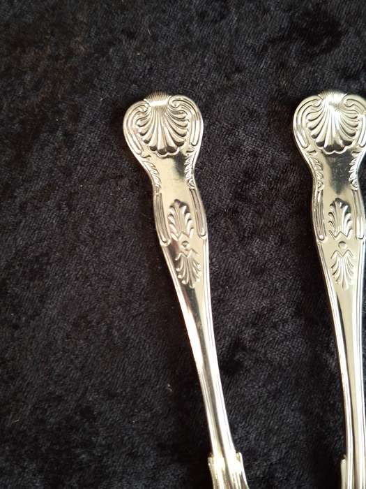 Vintage Set of 2 A1 Silver Plated Eetrite Kings Pattern Fish Forks.