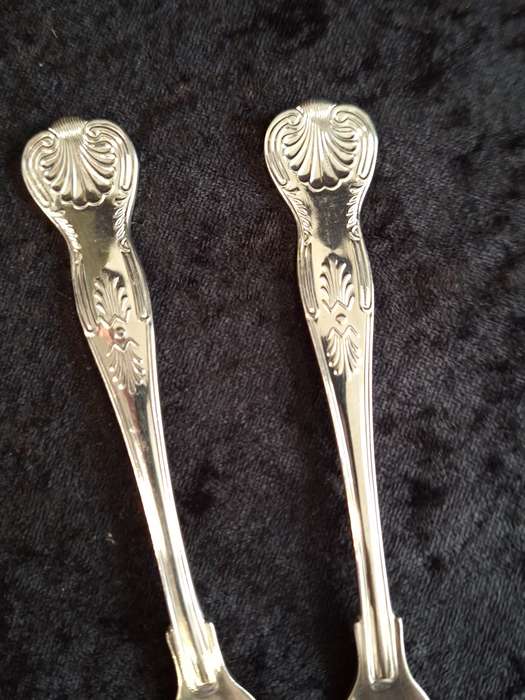 Vintage Set of 2 A1 Silver Plated Eetrite Kings Pattern Fish Forks.