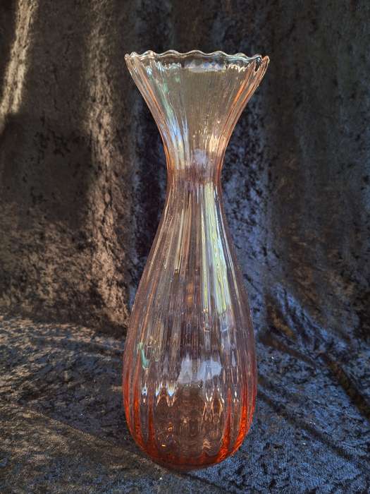 Stunning Vintage Mid-Century Vase.