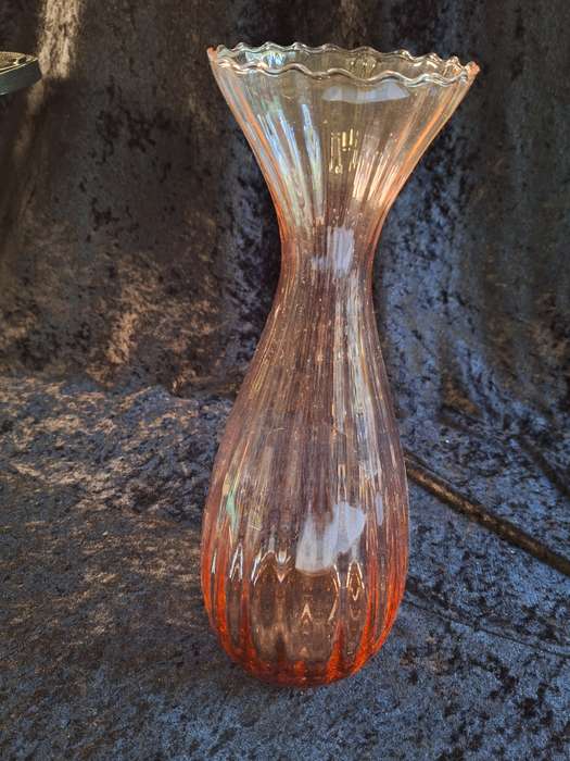 Stunning Vintage Mid-Century Vase.