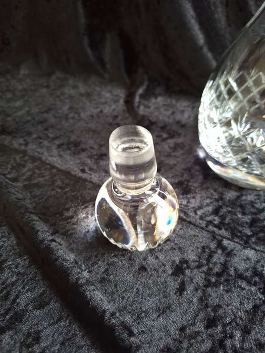 Stunning Vintage Crystal Decanter