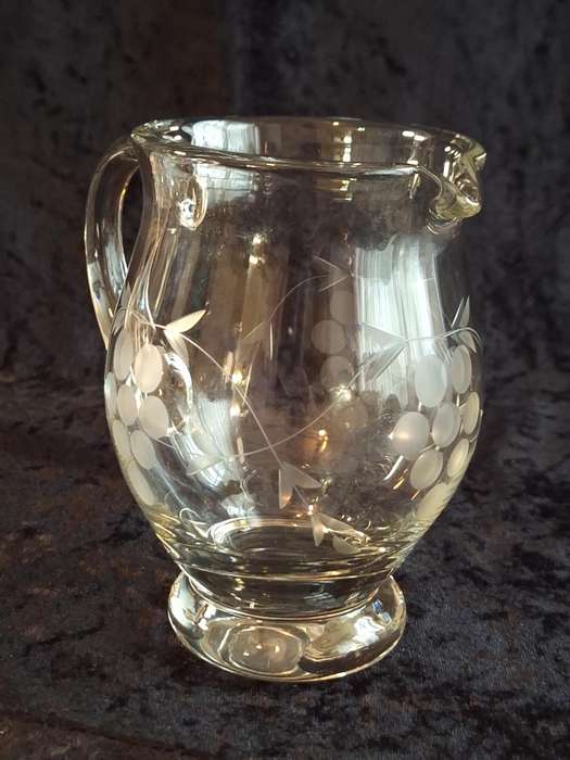 Beautiful Vintage Grape Pattern Jug.