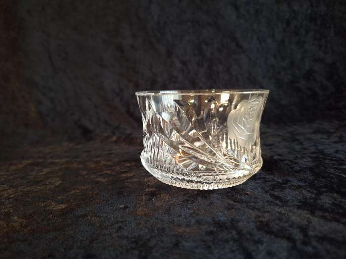 Stunning Vintage Rose Cut Crystal Sweet Bowl - A.
