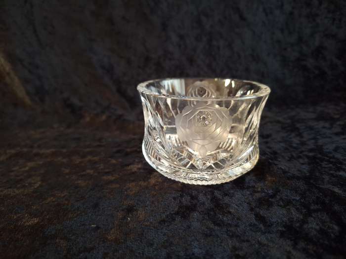Stunning Vintage Rose Cut Crystal Sweet Bowl - A.