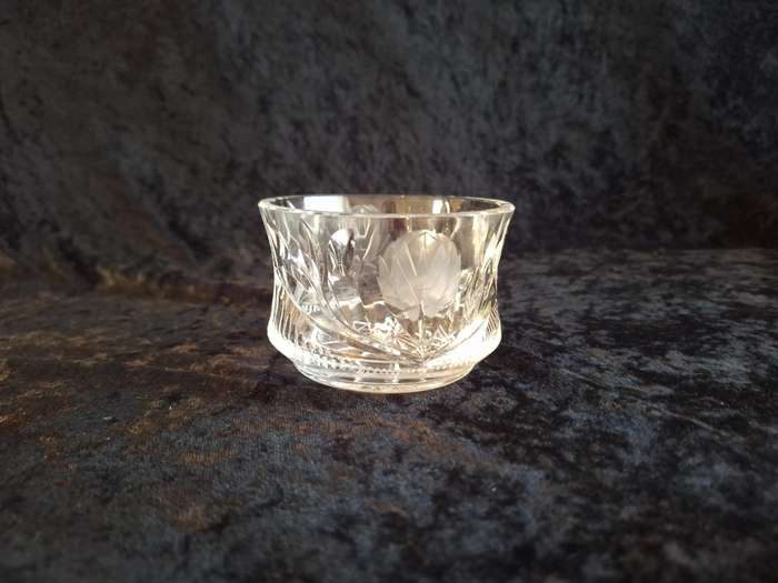 Stunning Vintage Rose Cut Crystal Sweet Bowl - B.