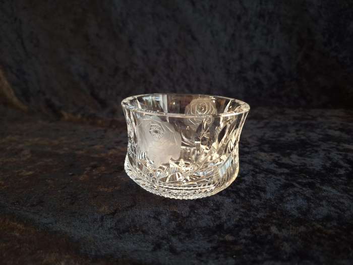 Stunning Vintage Rose Cut Crystal Sweet Bowl - C.
