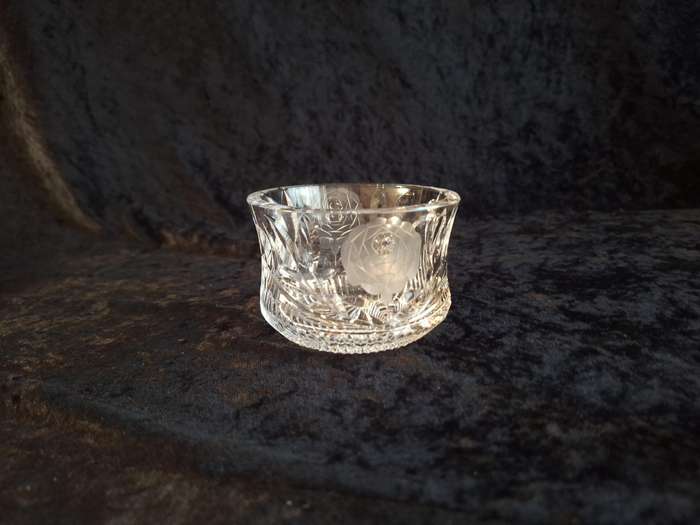 Stunning Vintage Rose Cut Crystal Sweet Bowl - C.