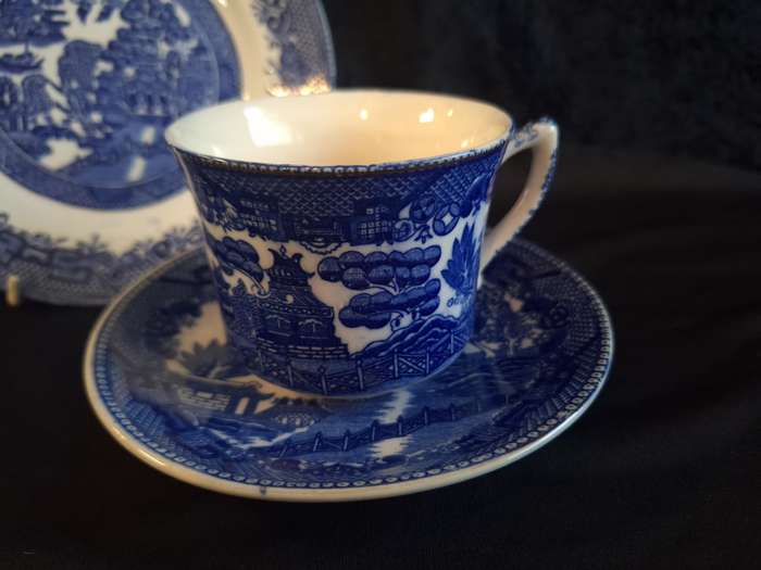 Vintage Willow Royal Venton Ware Trio - B.