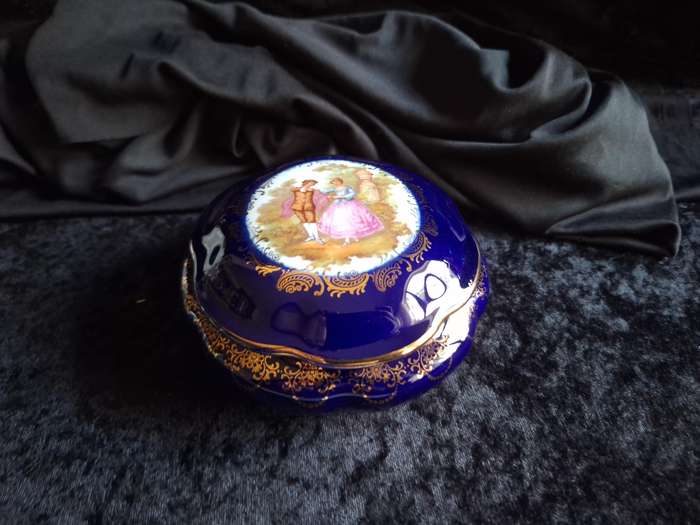 Beautiful Vintage Limoges France Dressing Table Trinket.