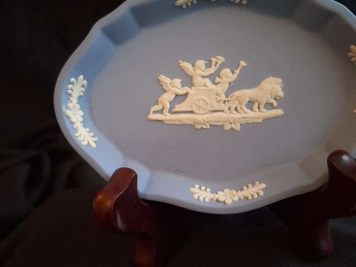 Beautiful Vintage Wedgwood Ring Tray Trinket.