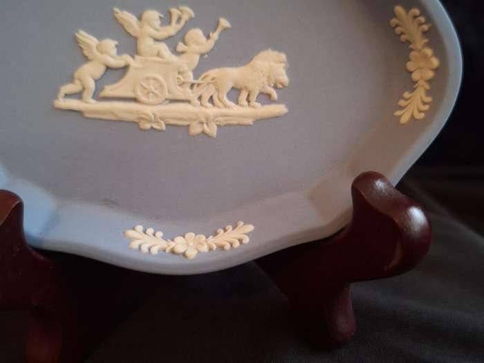 Beautiful Vintage Wedgwood Ring Tray Trinket.