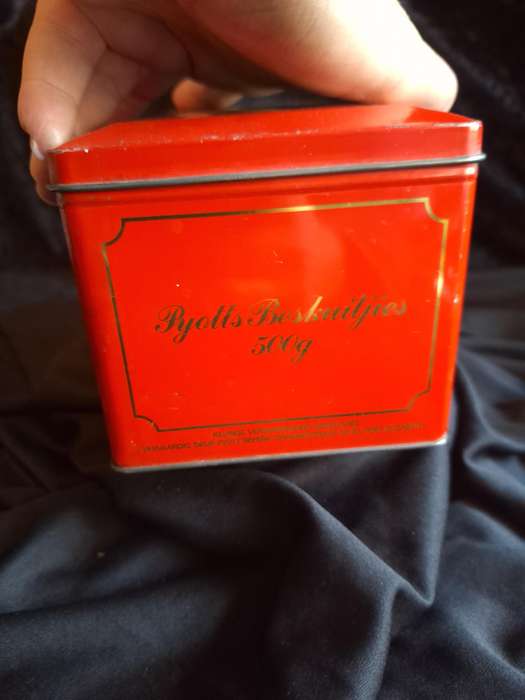 Vintage Ryotts Krugerrands Biscuits Tins.