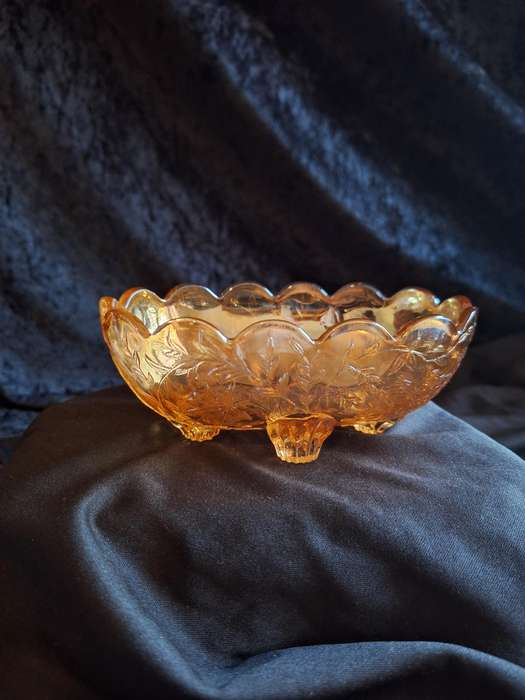 Vintage Pressed Glass Carnaval Ware Sweet Bowl.