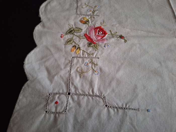 Beautiful Vintage Embroidered Tray Cloth.