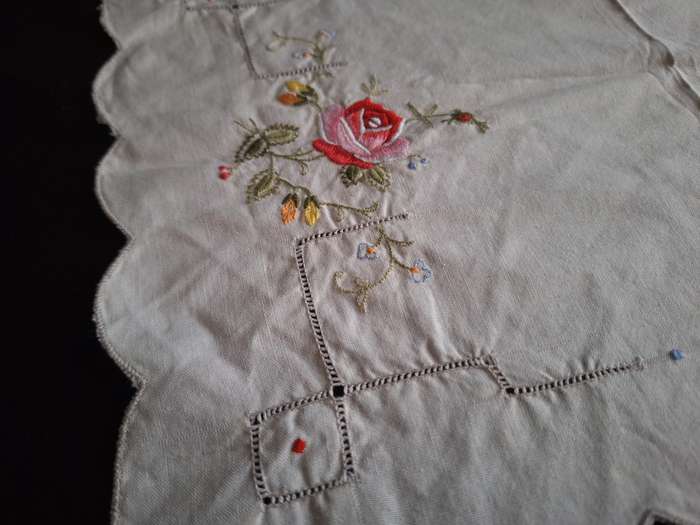 Beautiful Vintage Embroidered Tray Cloth.