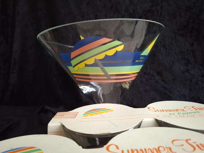 Stunning Retro Summertime by Ray Ware Ice Cream Sundaes Set.