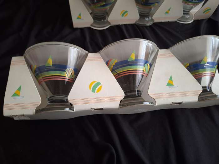 Stunning Retro Summertime by Ray Ware Ice Cream Sundaes Set.