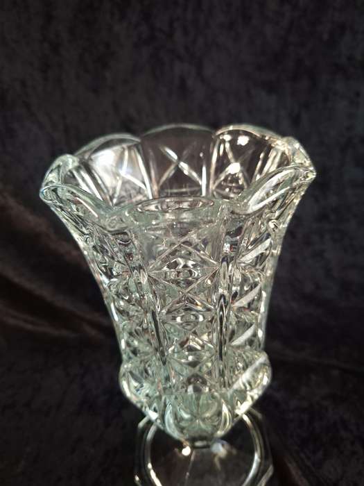 Beautiful Vintage Italian Pressed Glass Vase.