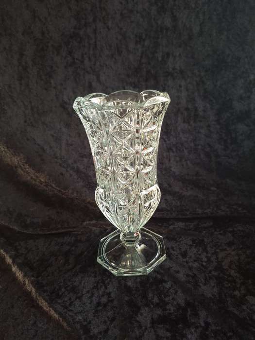 Beautiful Vintage Italian Pressed Glass Vase.