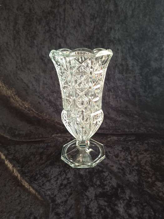 Beautiful Vintage Italian Pressed Glass Vase.