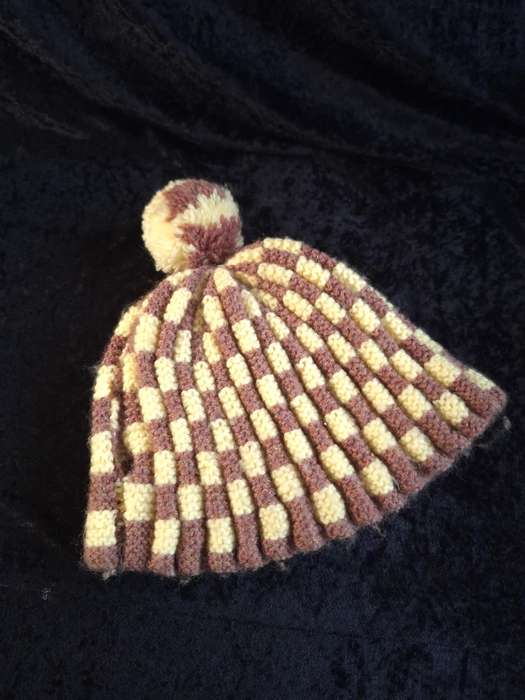 Beautiful Retro 1960's Hand Knitted Teapot Cozy