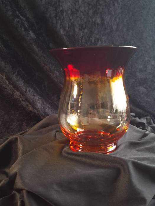 Stunning Vintage Italian Glass Vase.