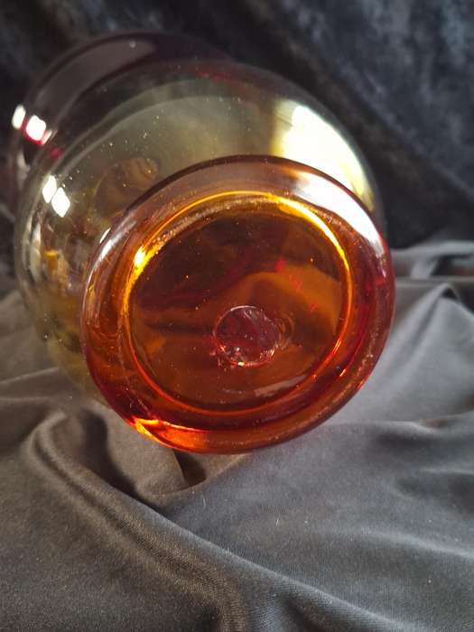 Stunning Vintage Italian Glass Vase.