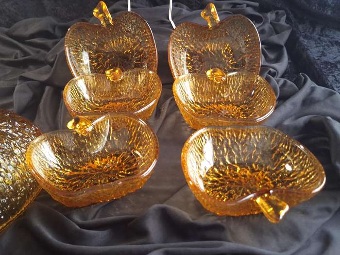 Beautiful Vintage Italian Amber Coloured Glass Dessert Set.