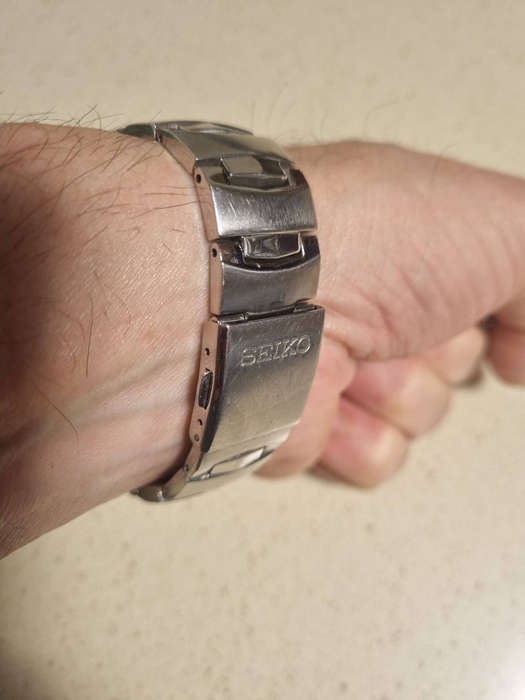 ### Seiko Chronograph Alarm quartz Medium wrist fit ###