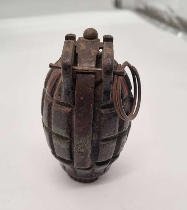 ### 1918 WW1 No 36 Mills Pineapple Inert Hand Grenade ###
